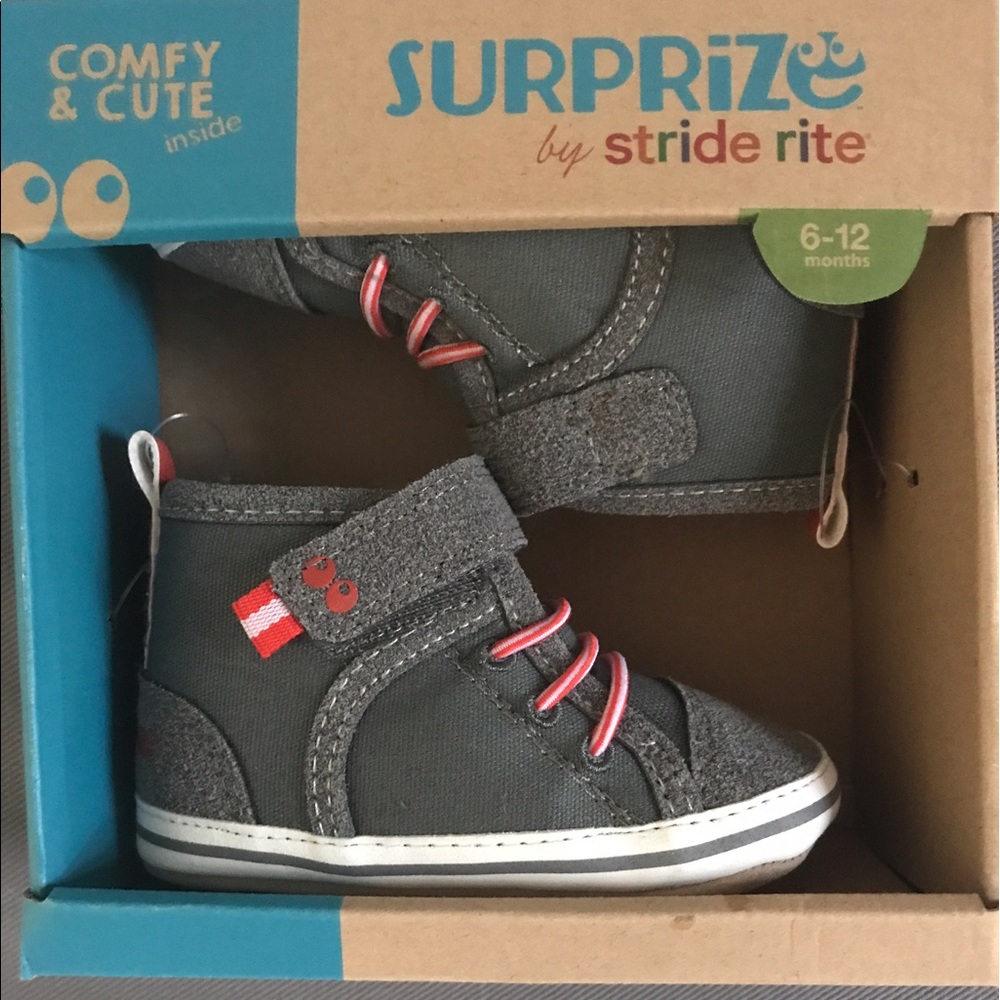 Baby boys Stride Rite shoes 6-12 months