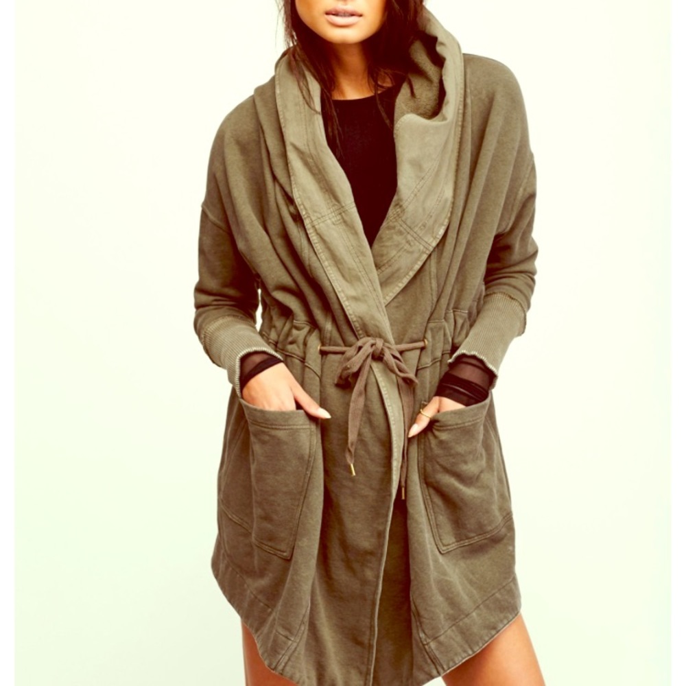 ISO BRENTWOOD  CARDI