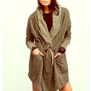 ISO BRENTWOOD  CARDI
