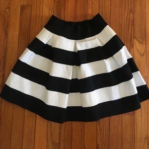 Black and White Flair Skirt