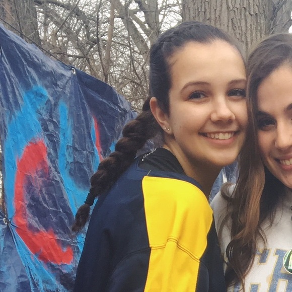 Meet your Posher, Nina - Picture 1 of 1