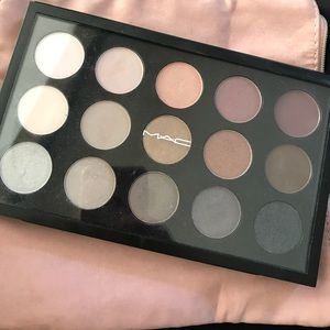 MAC neutral cool x15 eyeshadow palette