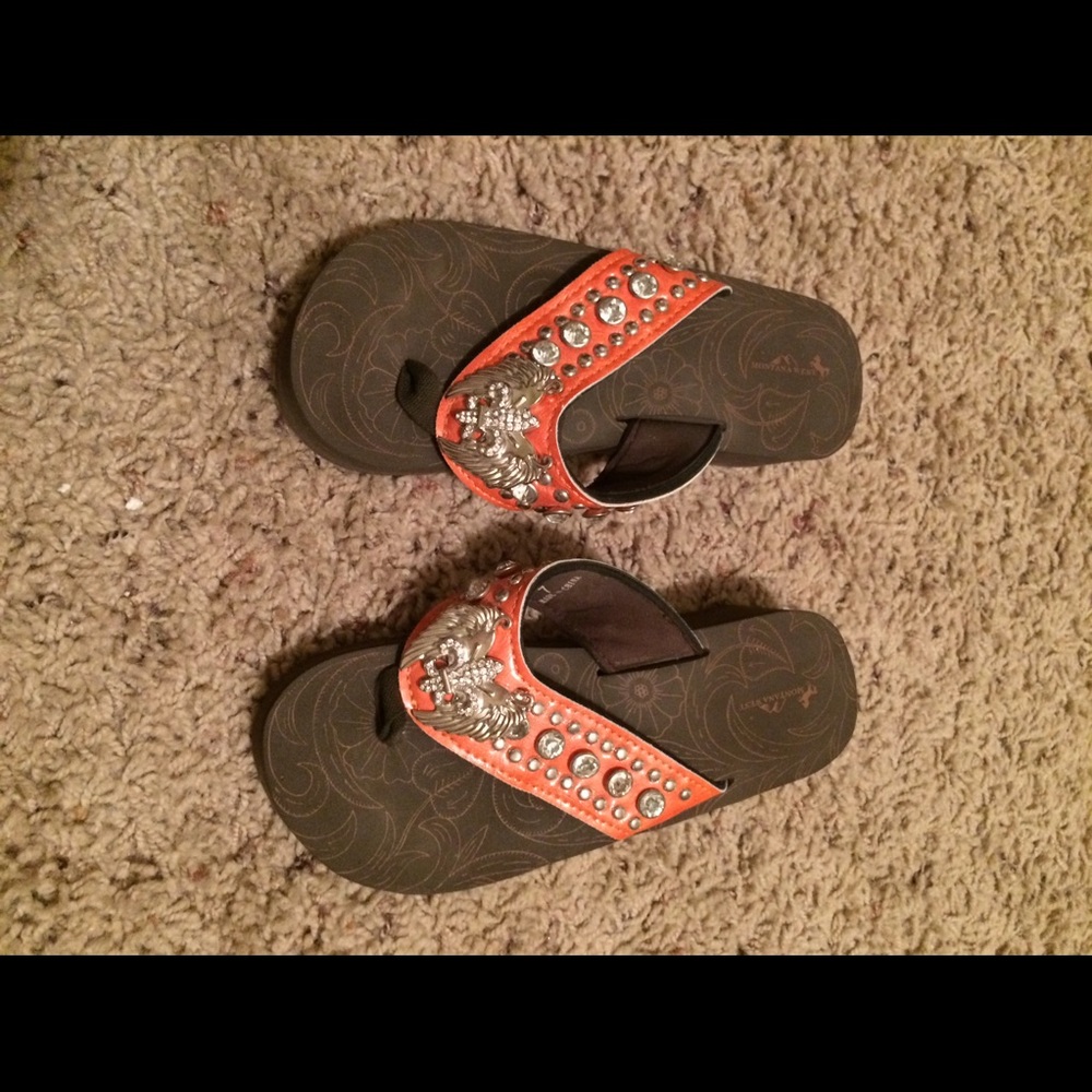 Montana West size 7 never worn