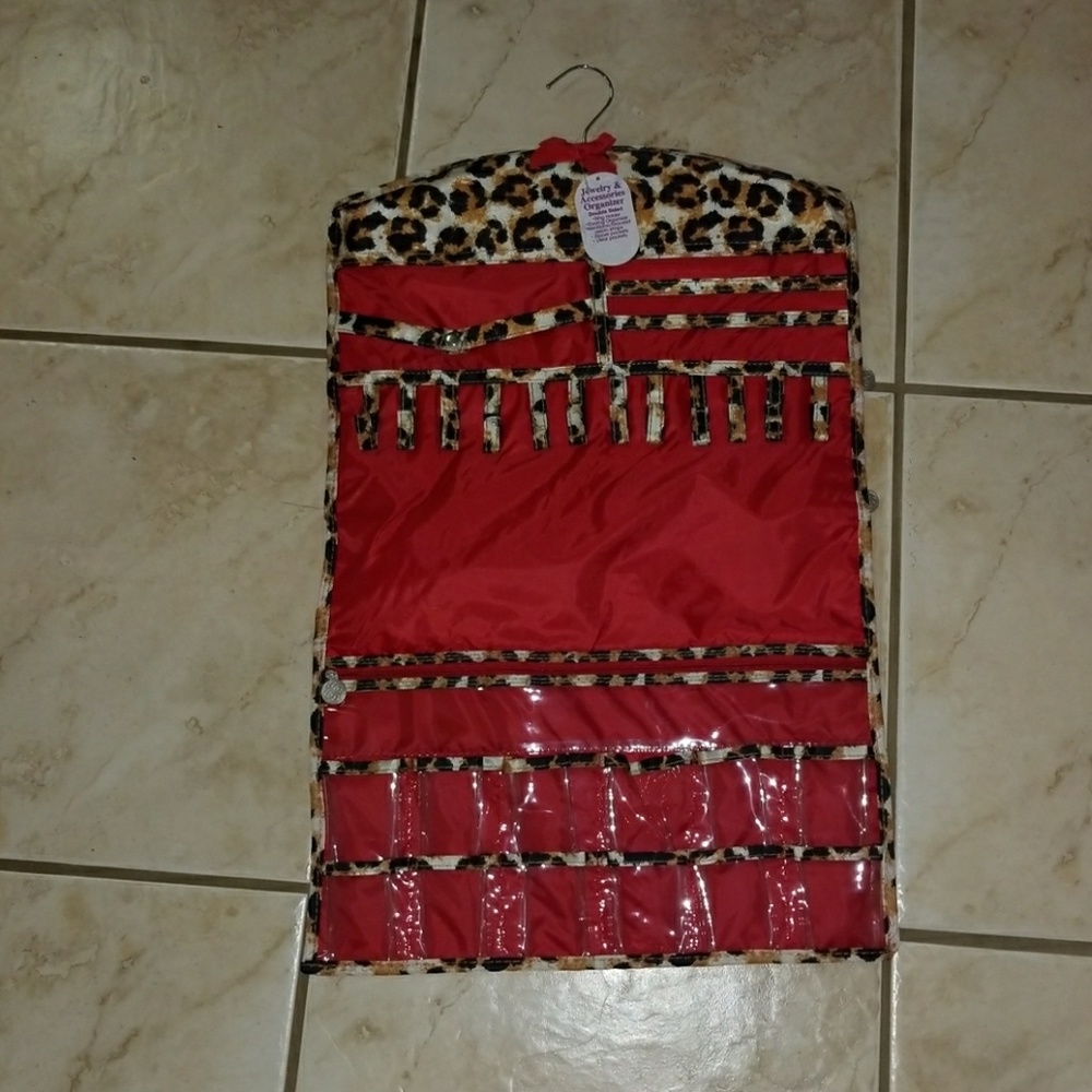 ⚡FLASH SALE ⚡Jewelry hang up bag never used