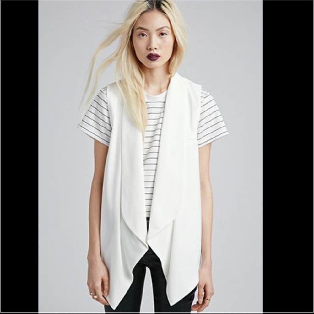 Sleeveless blazer