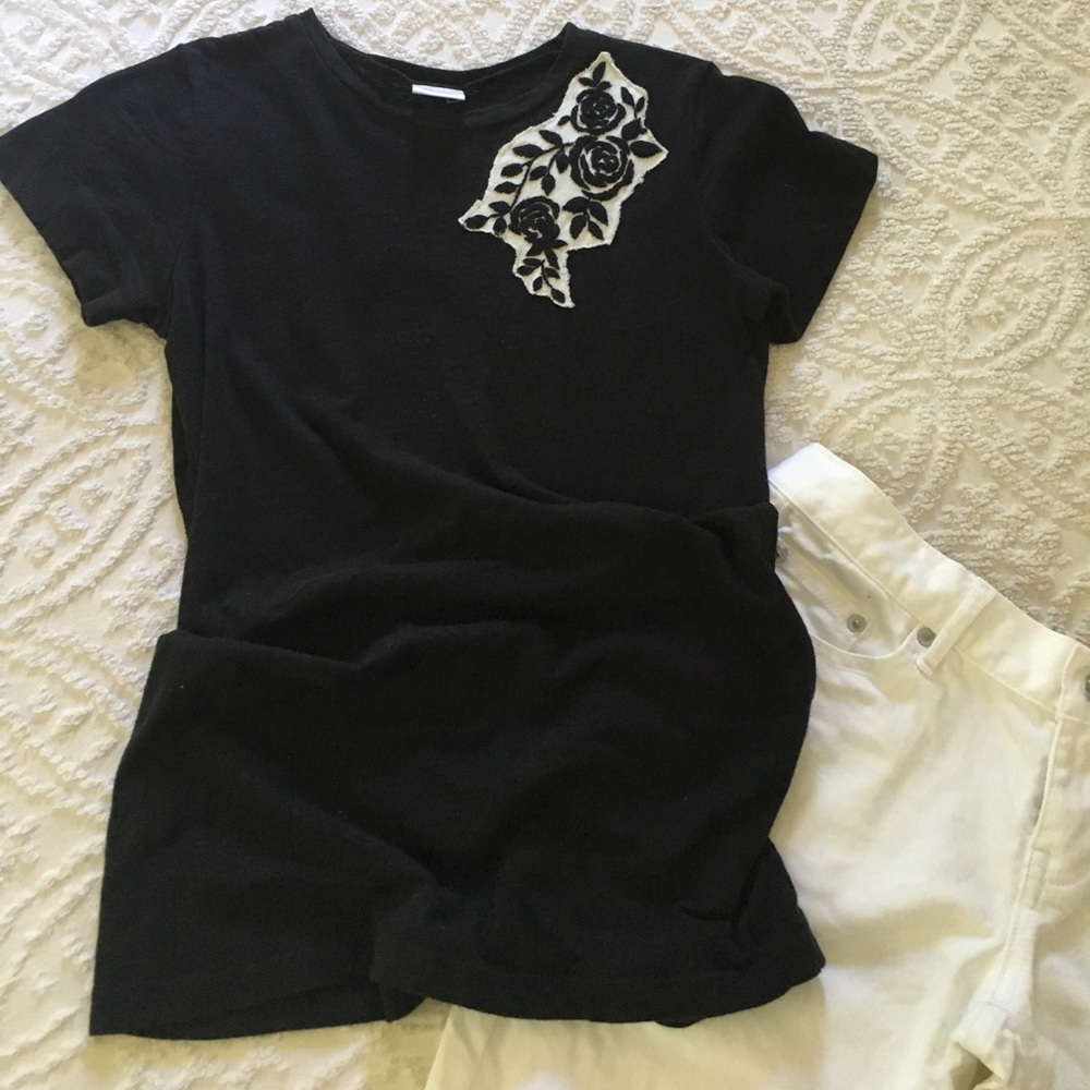 Black t-shirt with floral appliqué