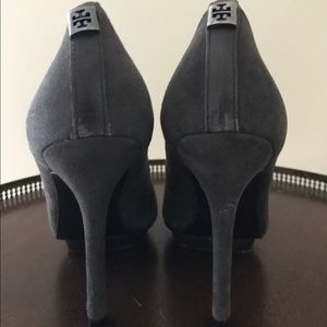 Vintage Tory Butch Suede platform Heels