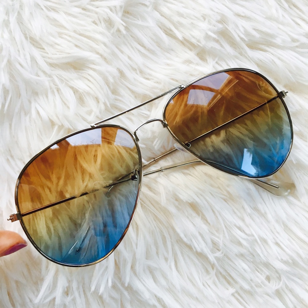 ❗️New! Oversized Ombré Sunglasses ☀️ - Picture 3 of 6