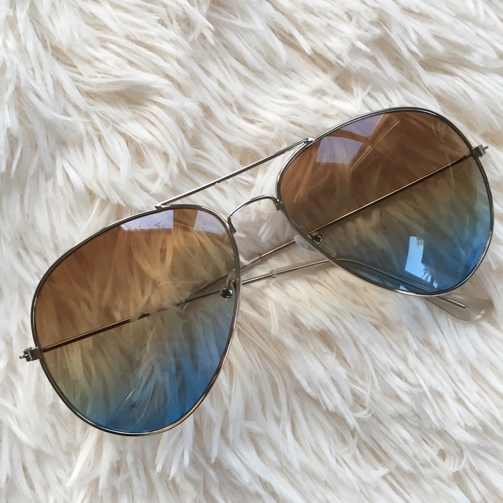 ❗️New! Oversized Ombré Sunglasses ☀️ - Picture 4 of 6