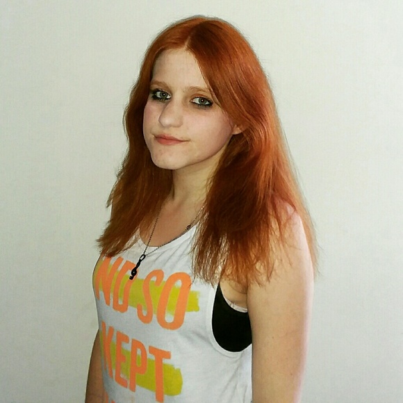 Meet your Posher, Stephanie - Picture 4 of 4