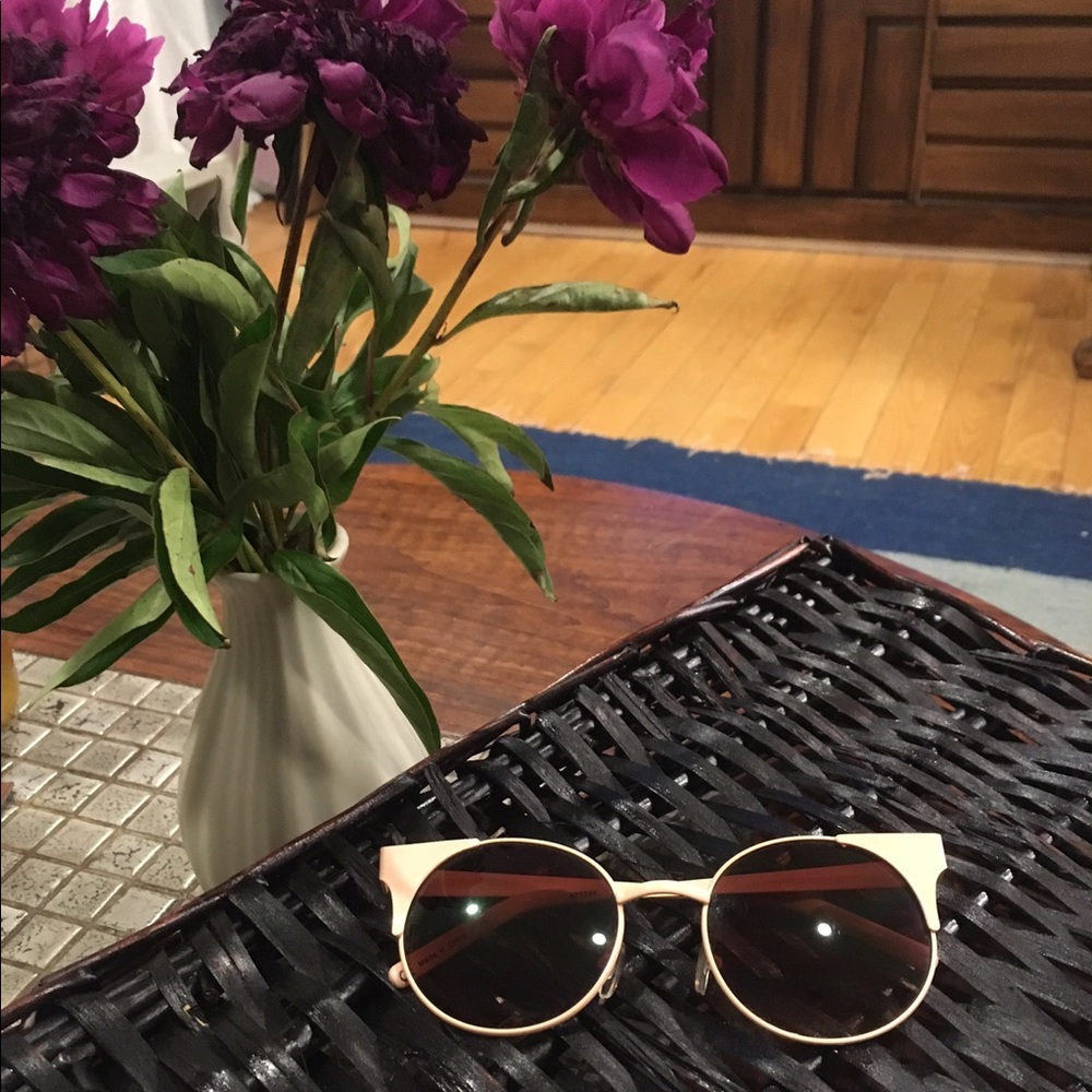 U.O. Mod sunglasses