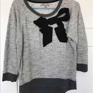 Gap sweater with bow accent