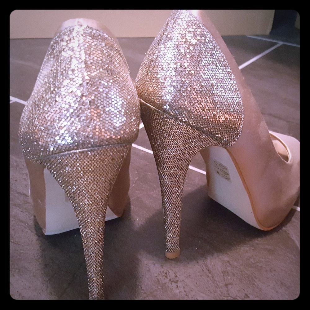 Steve Madden glitter pumps