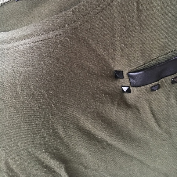 Hi Lo Top - Picture 4 of 7