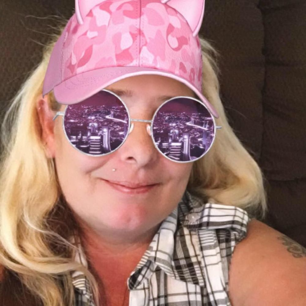 Meet your Posher, Toni