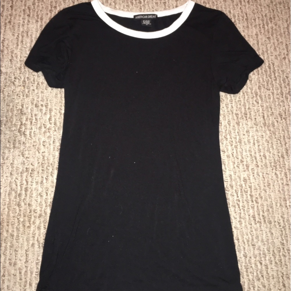 Black tee