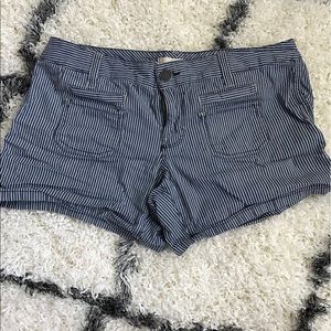 Gap striped shorts
