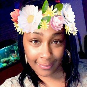 Meet your Posher, Mickia