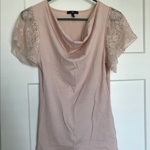Gap blouse with lace sleeves
