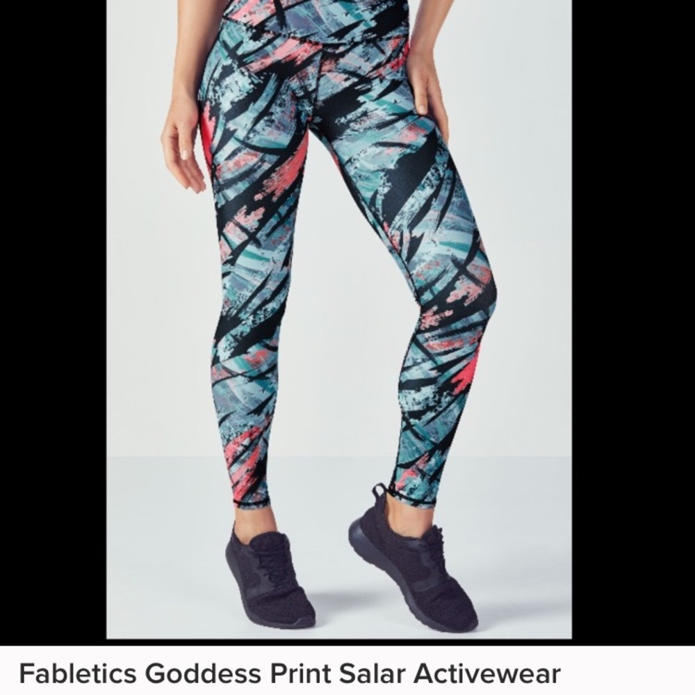 Fabletics Solar activewear leggings!