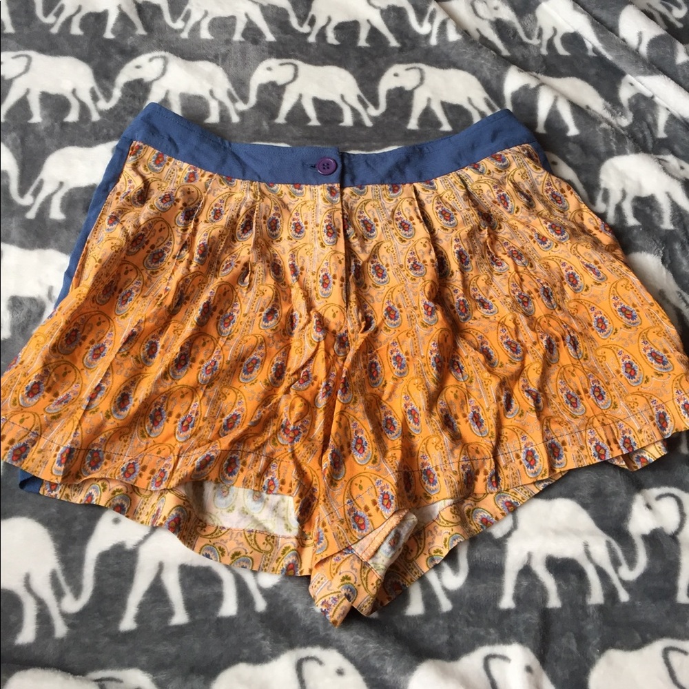 Highwaisted ombré shorts size medium
