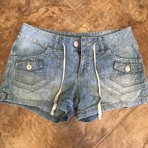 Union bay light wash jean shorts