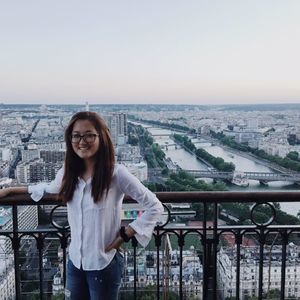 Meet your Posher, Lina