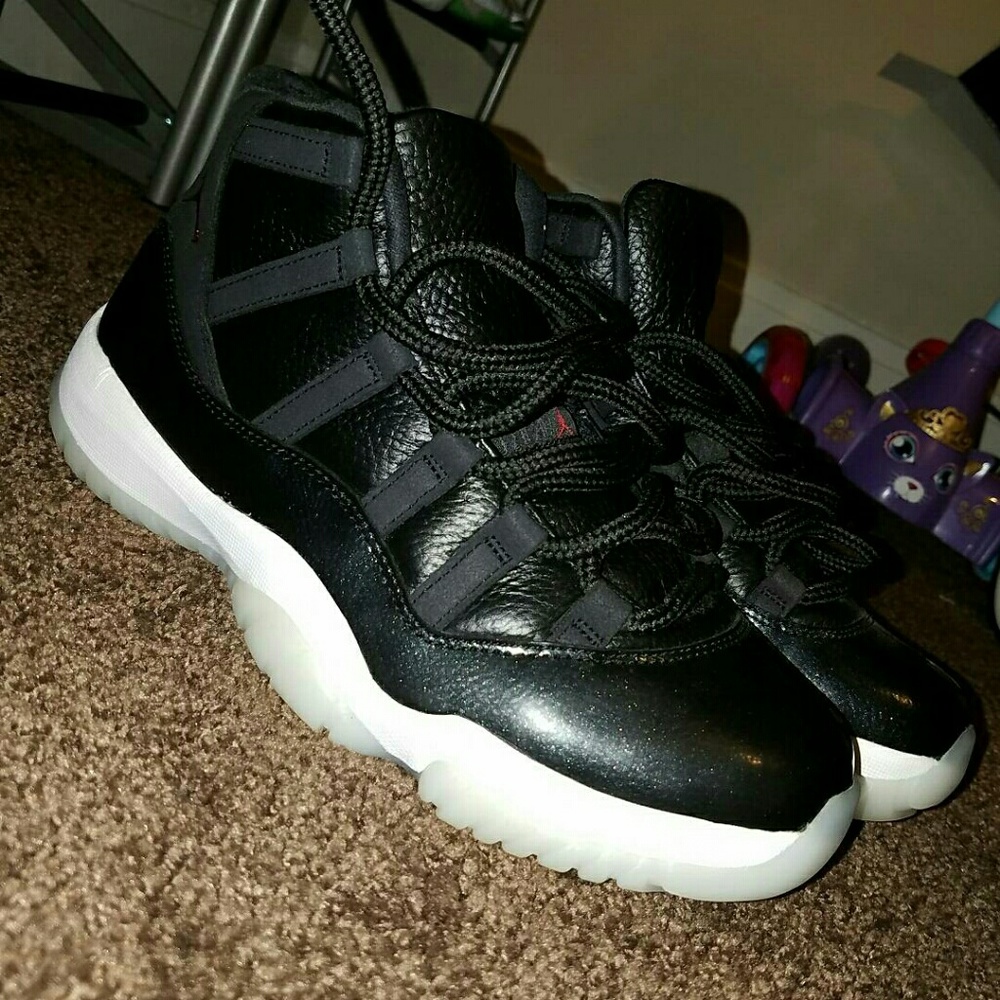 Jordan Retro 11 "72-10"