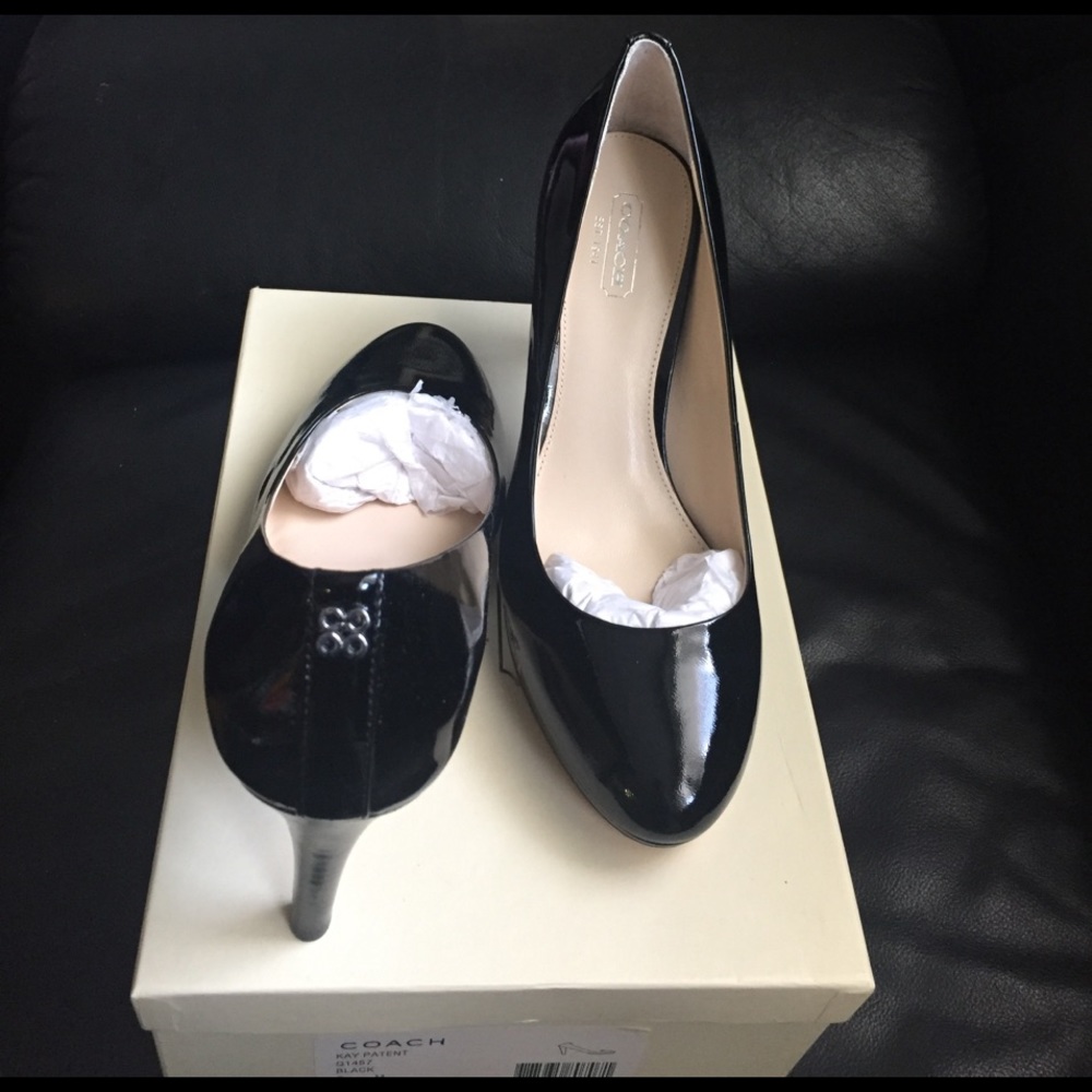 NIB Coach Kay patent black heels