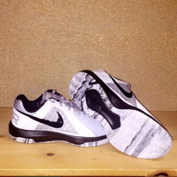 Nike Shoes Nike Mens Basketball Shoes Brand New Poshmark Nike Shoes Nike Mens Basketball Shoes Brand New Poshmark