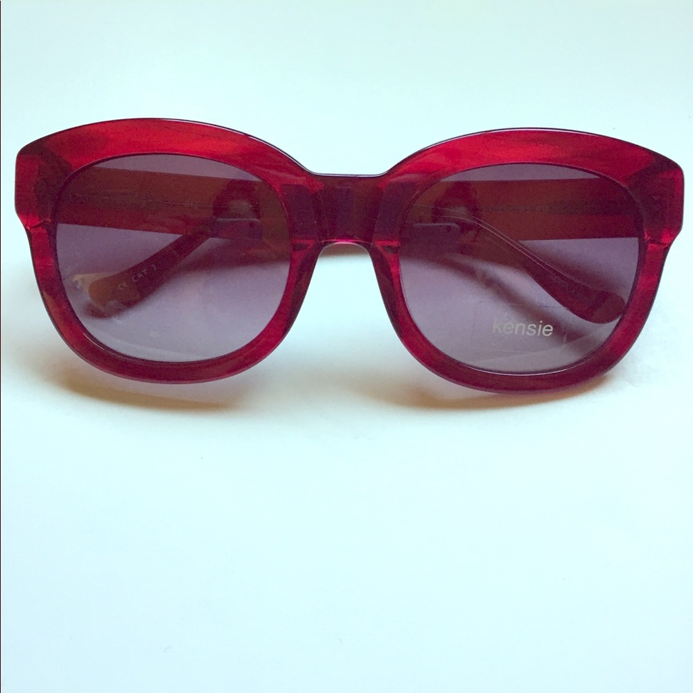 NWOT; Red Kensie Sunglasses