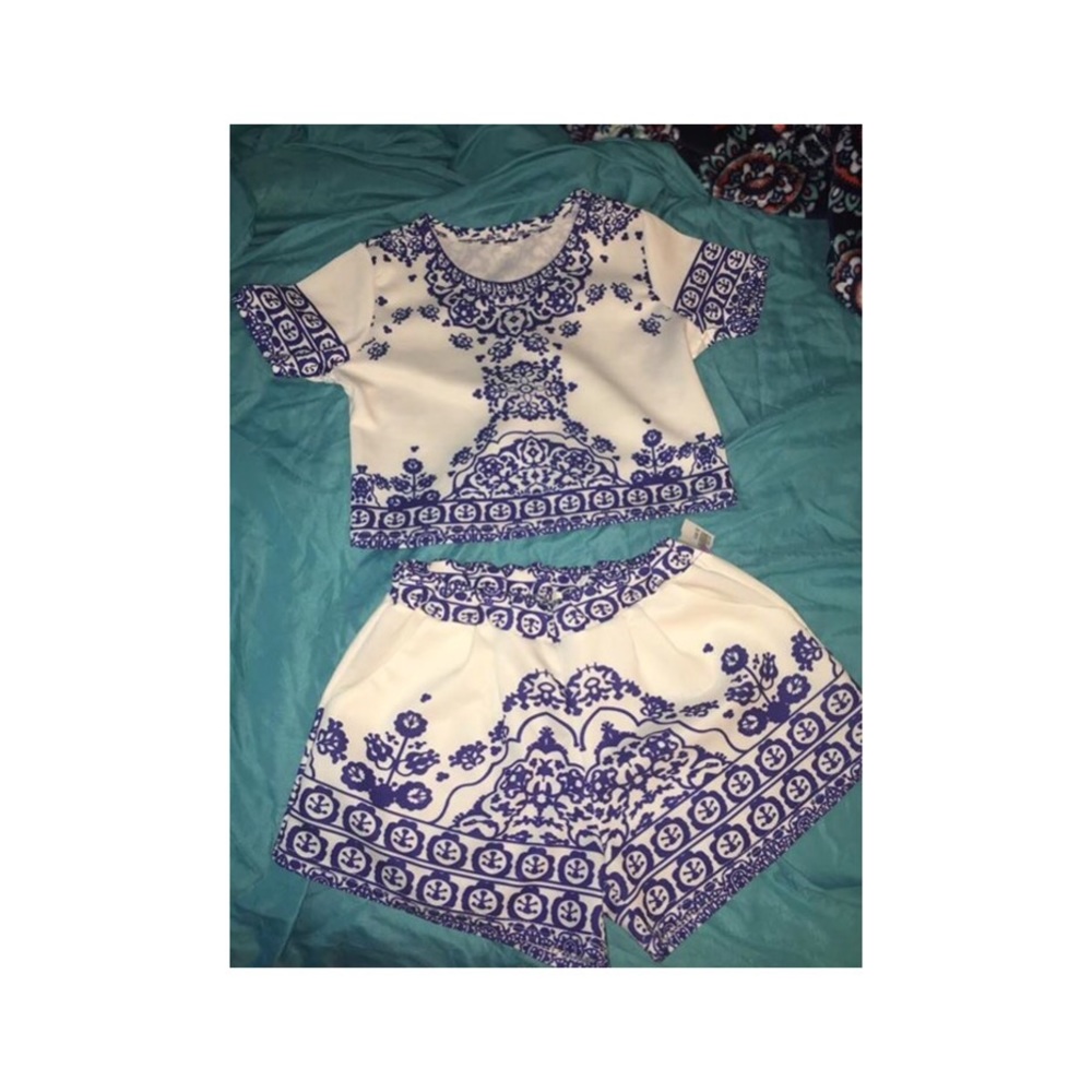 Two piece set