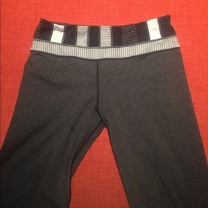 Women's lululemon yoga pants size 6