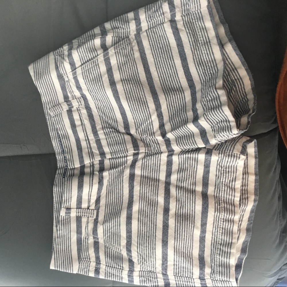 GAP shorts