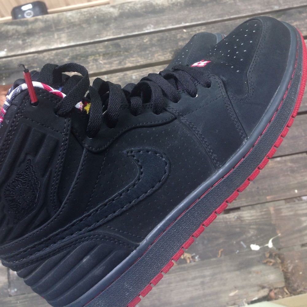 Mint Condition Air Jordan 1s Playoffs 8 Edition