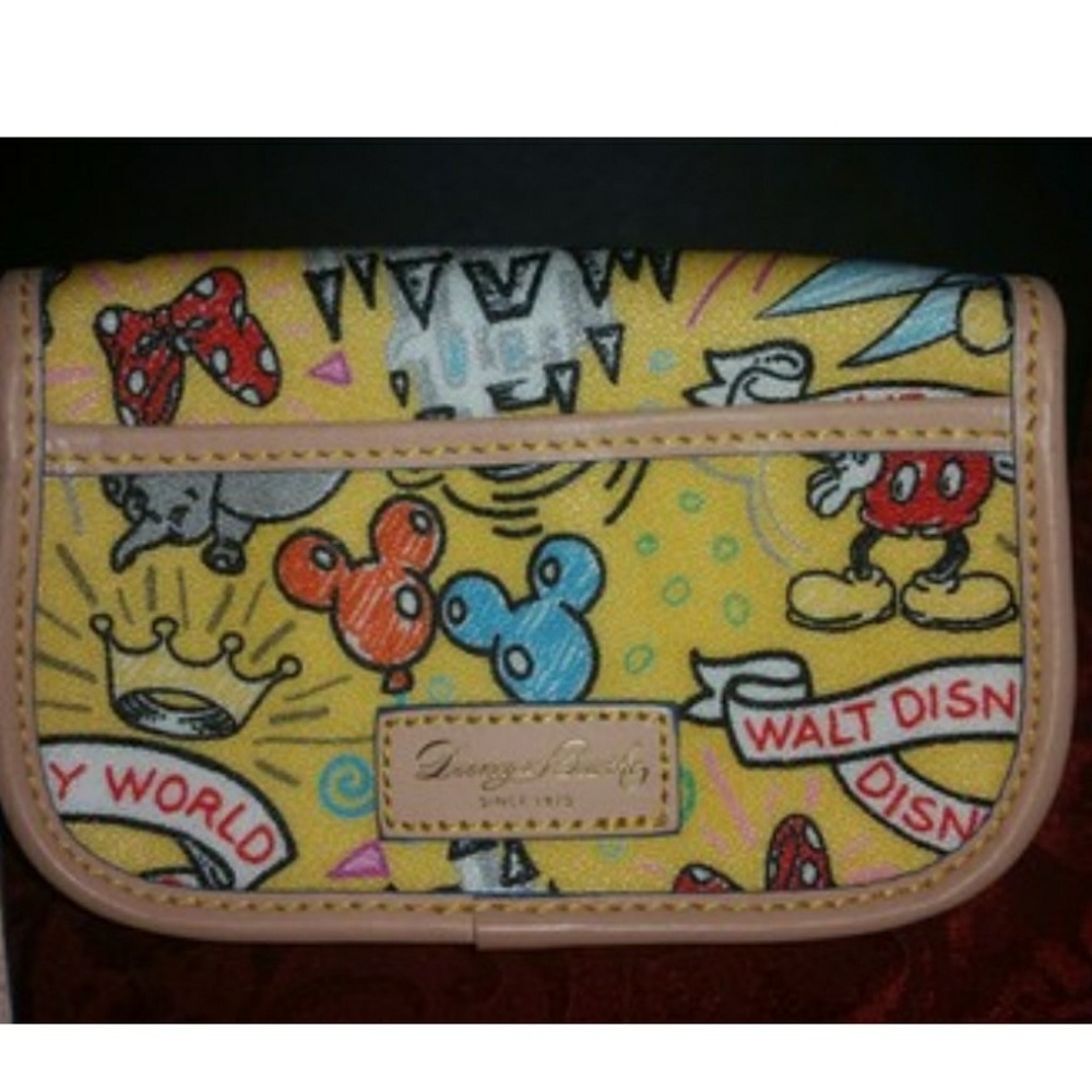 Dooney & Bourke Disney Wristlet - NWT - Picture 2 of 6