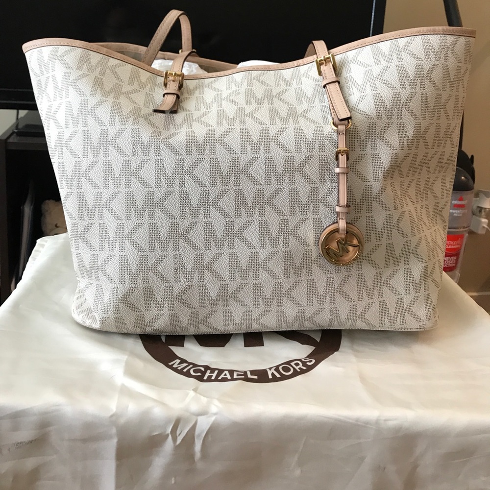 Michael Kors open handbag