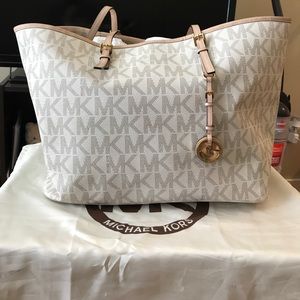 Michael Kors open handbag