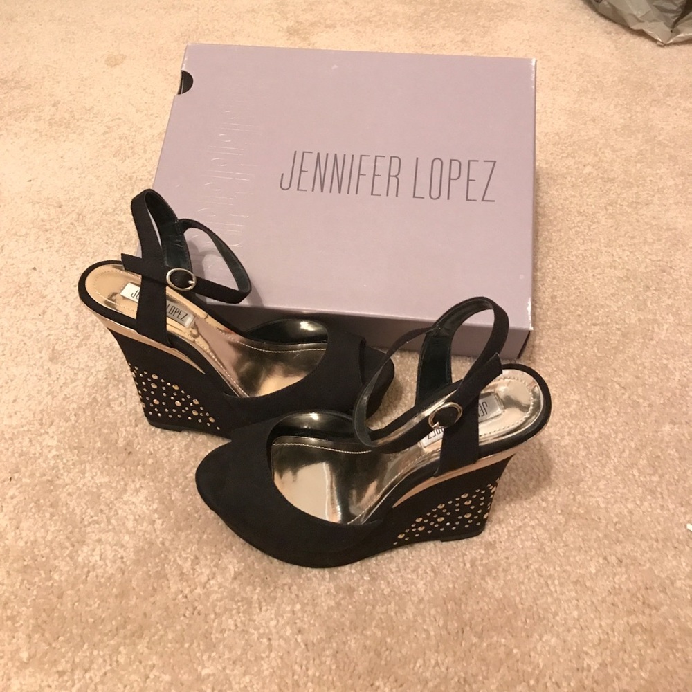 🍁SOLD🍁Black and gold wedges/sandals