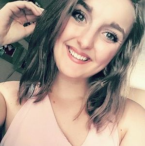 Meet your Posher, Hailie