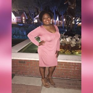 Meet your Posher, Alexis