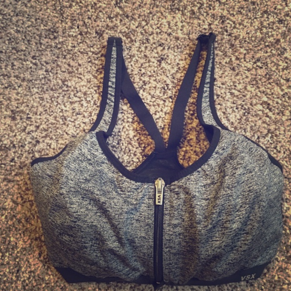 🌸BRA & LINGERIE SALE🌸 VS Sports Bra (32DD)