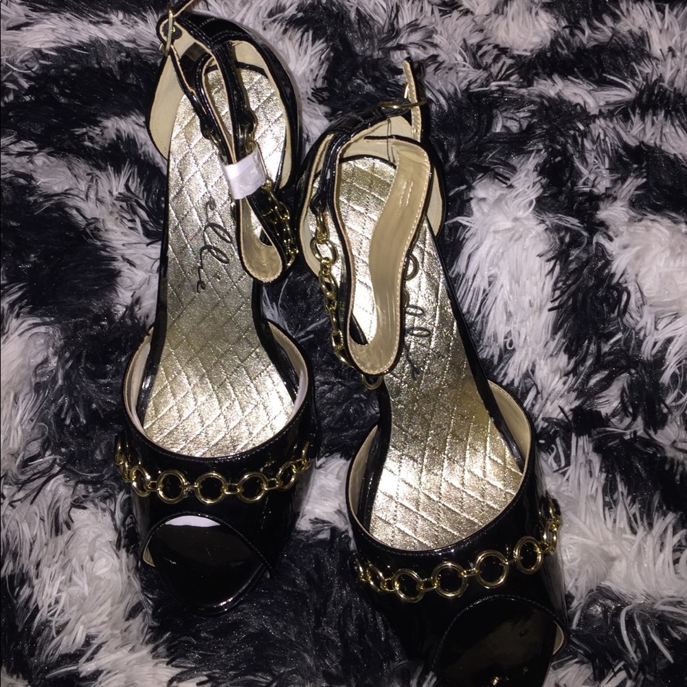 Ellie heels