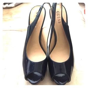 GUESS NEVER WORN PEEP TOE HEELS