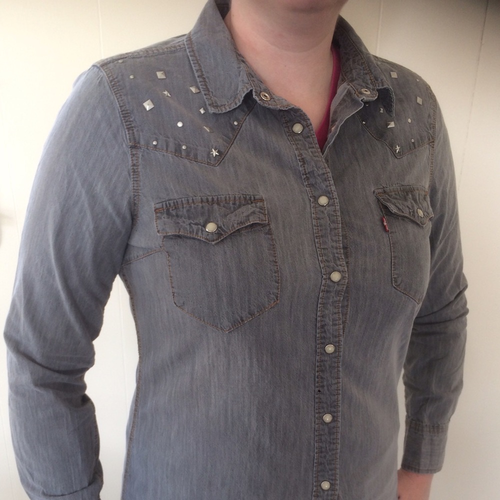Levi's western shirt w/ pearl snaps and studs