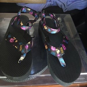 Teva flip flop platform sandals