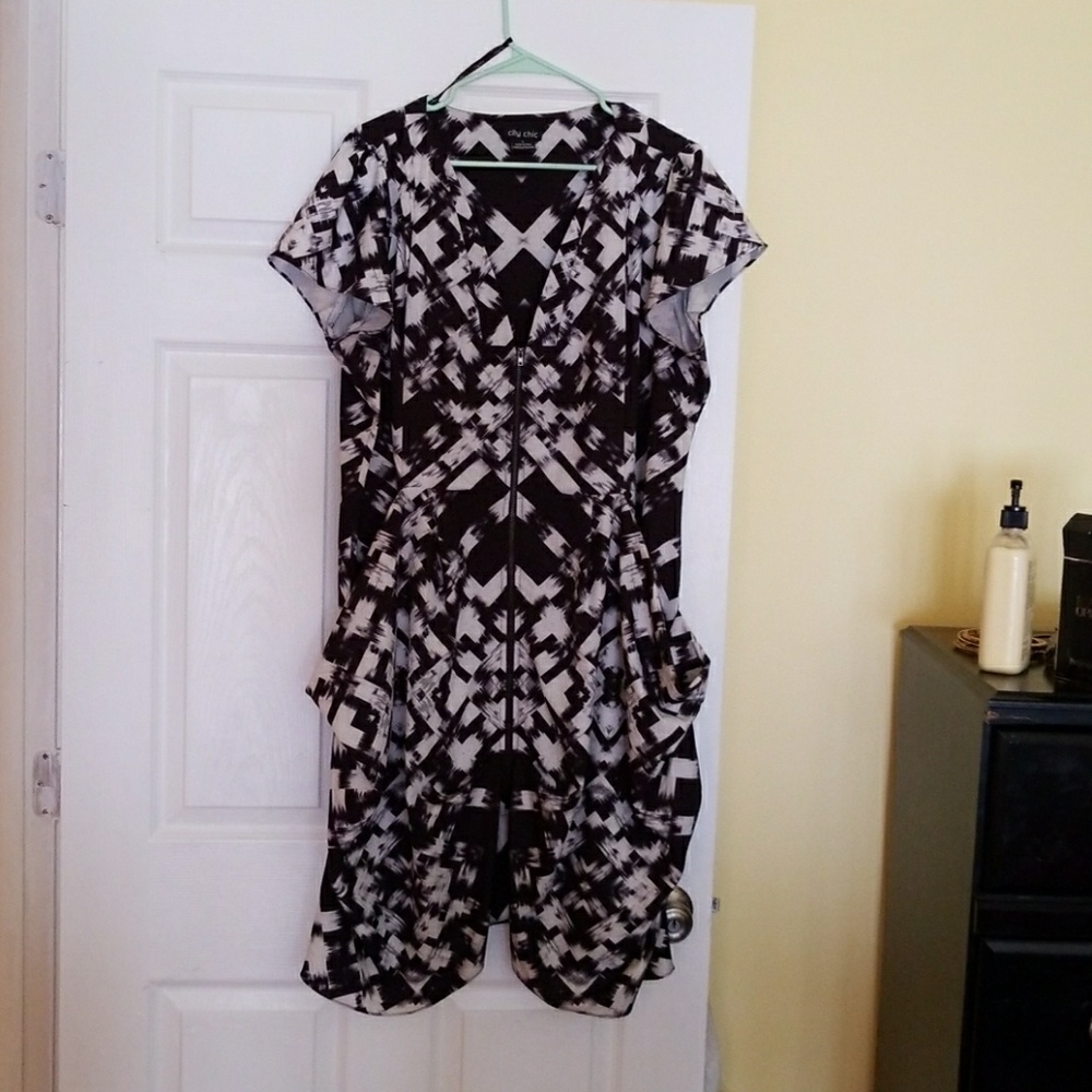 City Chic Zipper Dress- Plus Size Large