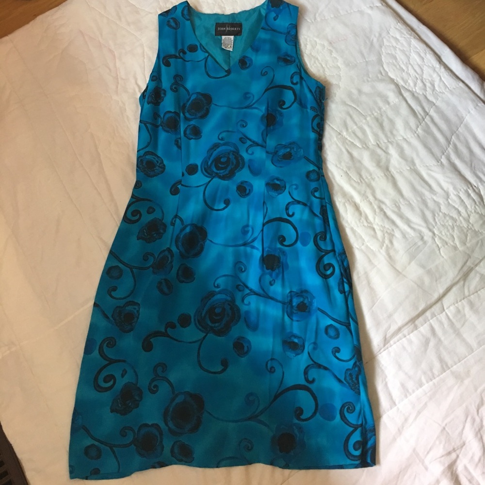 🗣$10  Roberts sleeveless summer dress