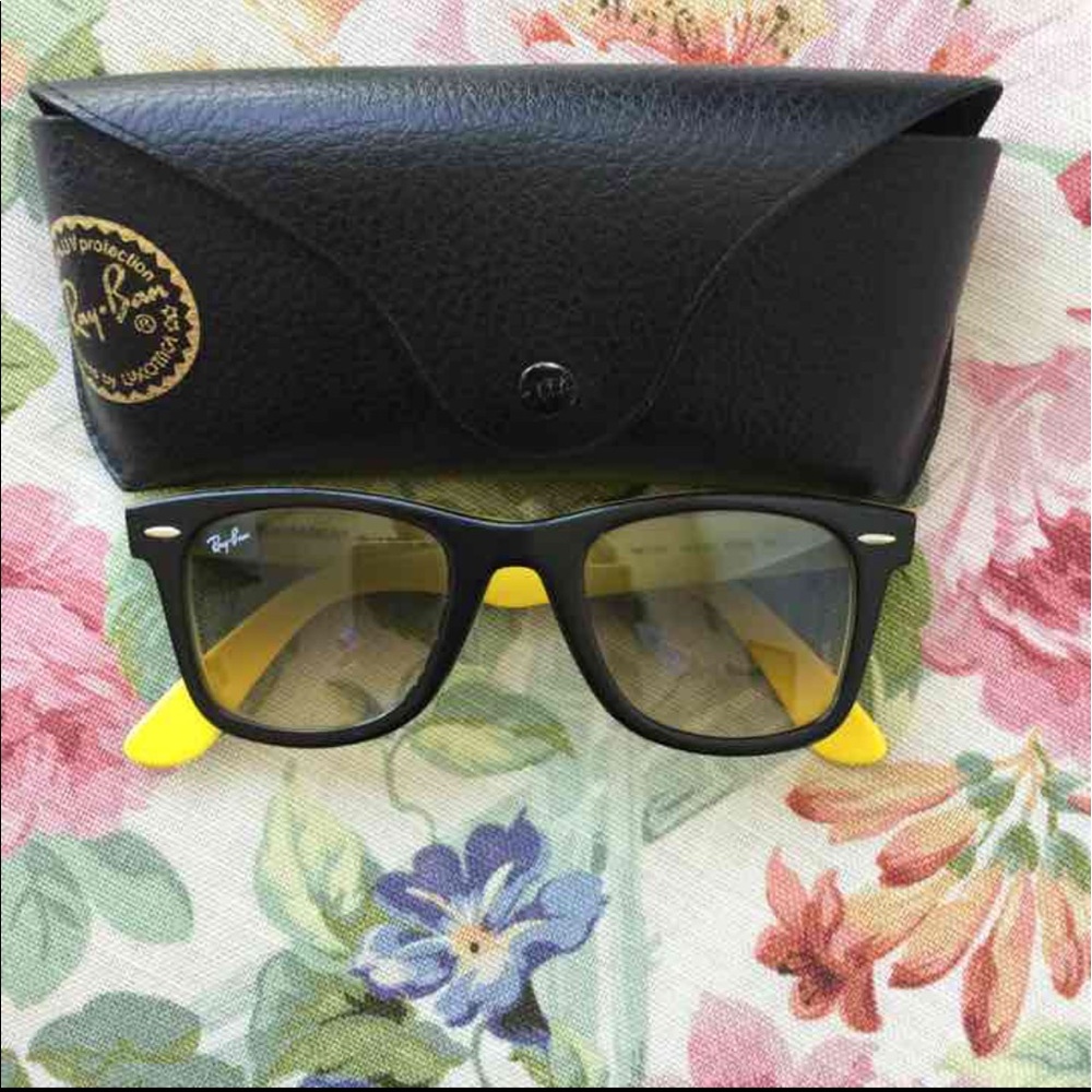 Ray-Ban wayfarer sunglasses