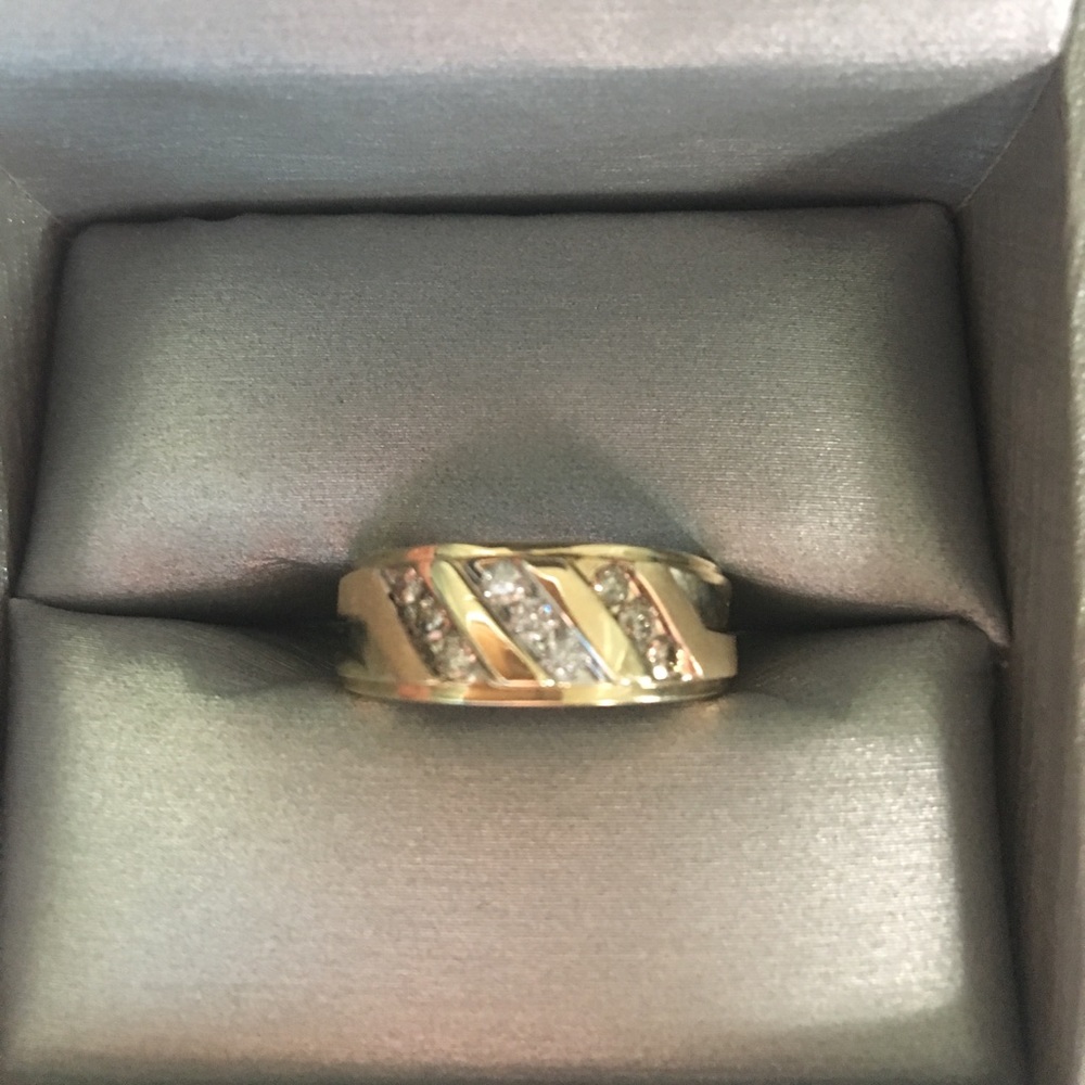 Size 8 diamond wedding band men's